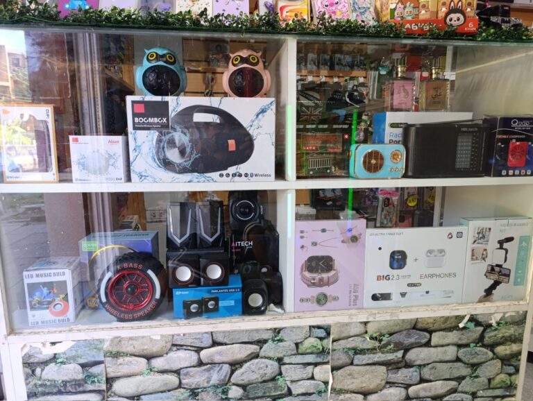 93625565-bb00-4756-9ff0-4b84bb572b97